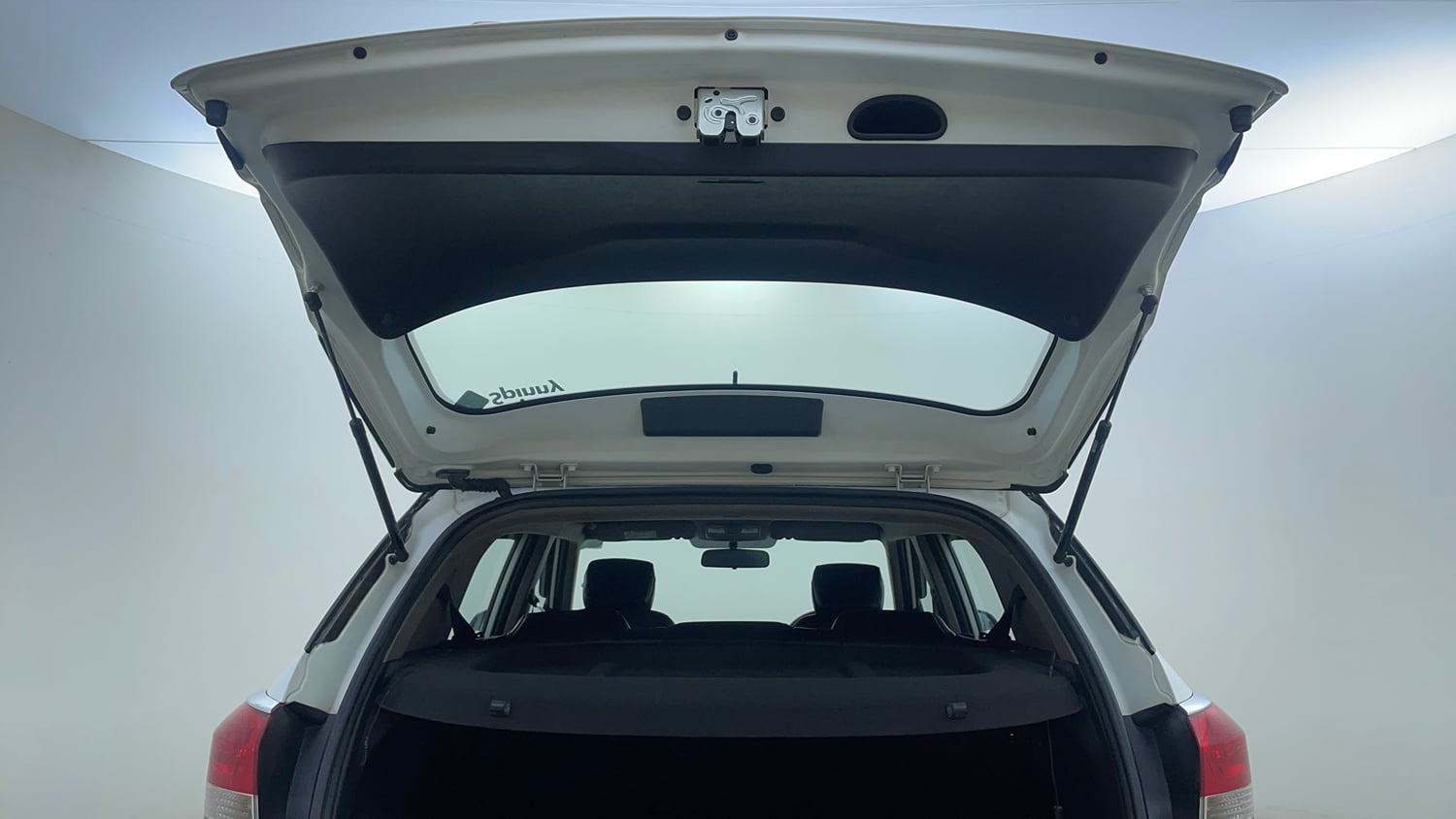 Used 2018 Hyundai Creta E Plus 1.6 Petrol Petrol Manual interior DICKY DOOR OPEN VIEW