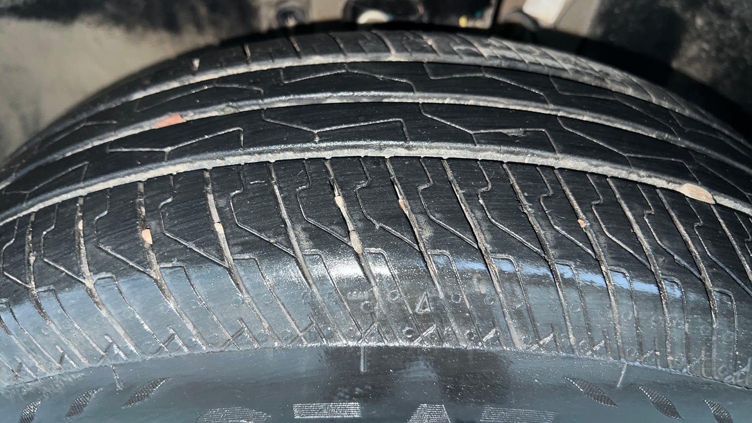 Used 2025 Tata Punch Pure CNG Cng Manual tyres LEFT FRONT TYRE TREAD VIEW