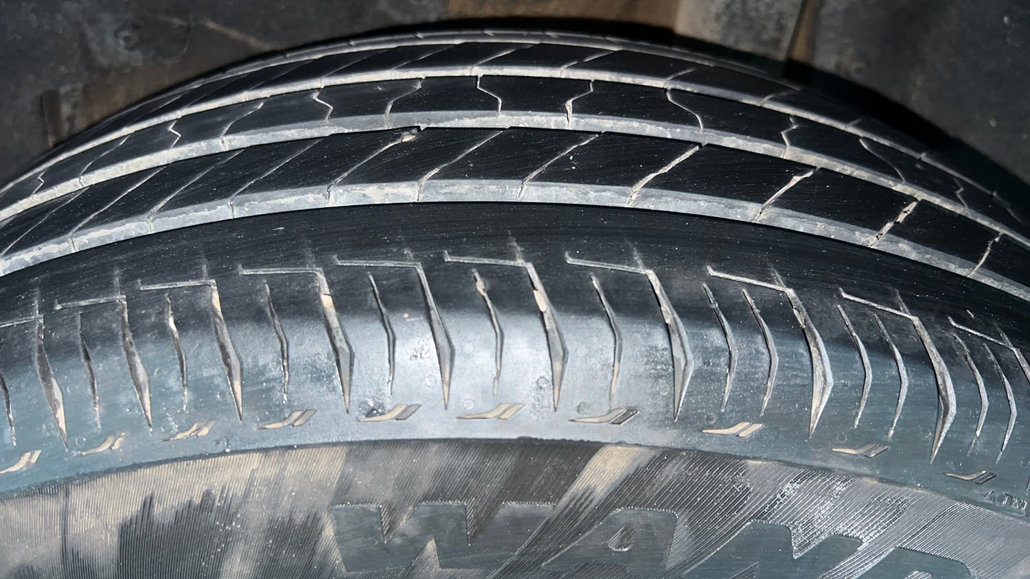 Used 2026 Tata Sierra Pure P MT Petrol Petrol Manual tyres LEFT REAR TYRE TREAD VIEW