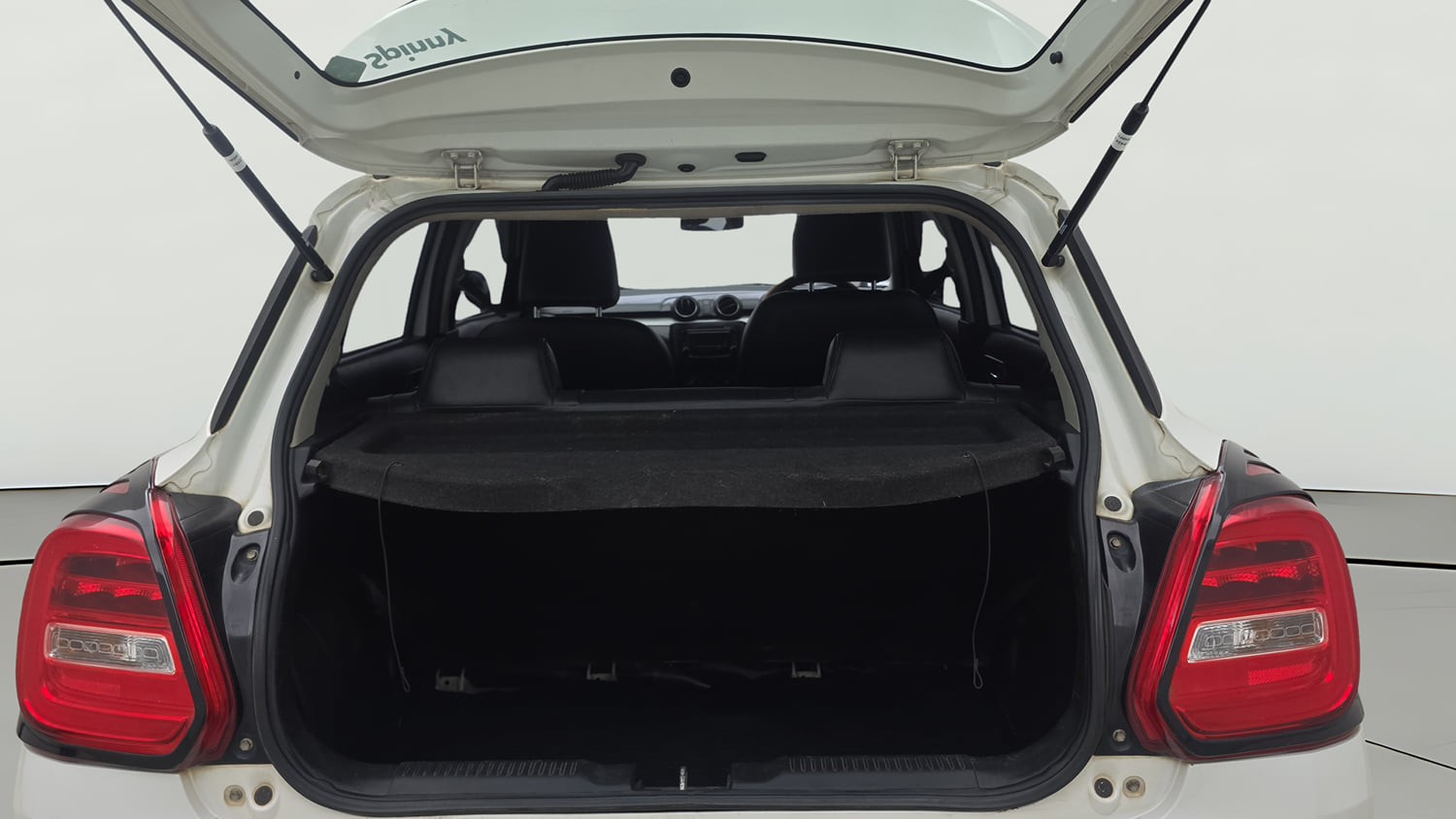 Used 2018 Maruti Suzuki Swift VDi Diesel Manual interior DICKY INSIDE VIEW
