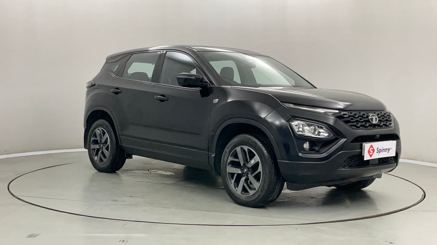Used 2024 Tata Harrier XZA Plus (O) Dark Edition Diesel Automatic exterior RIGHT FRONT CORNER VIEW