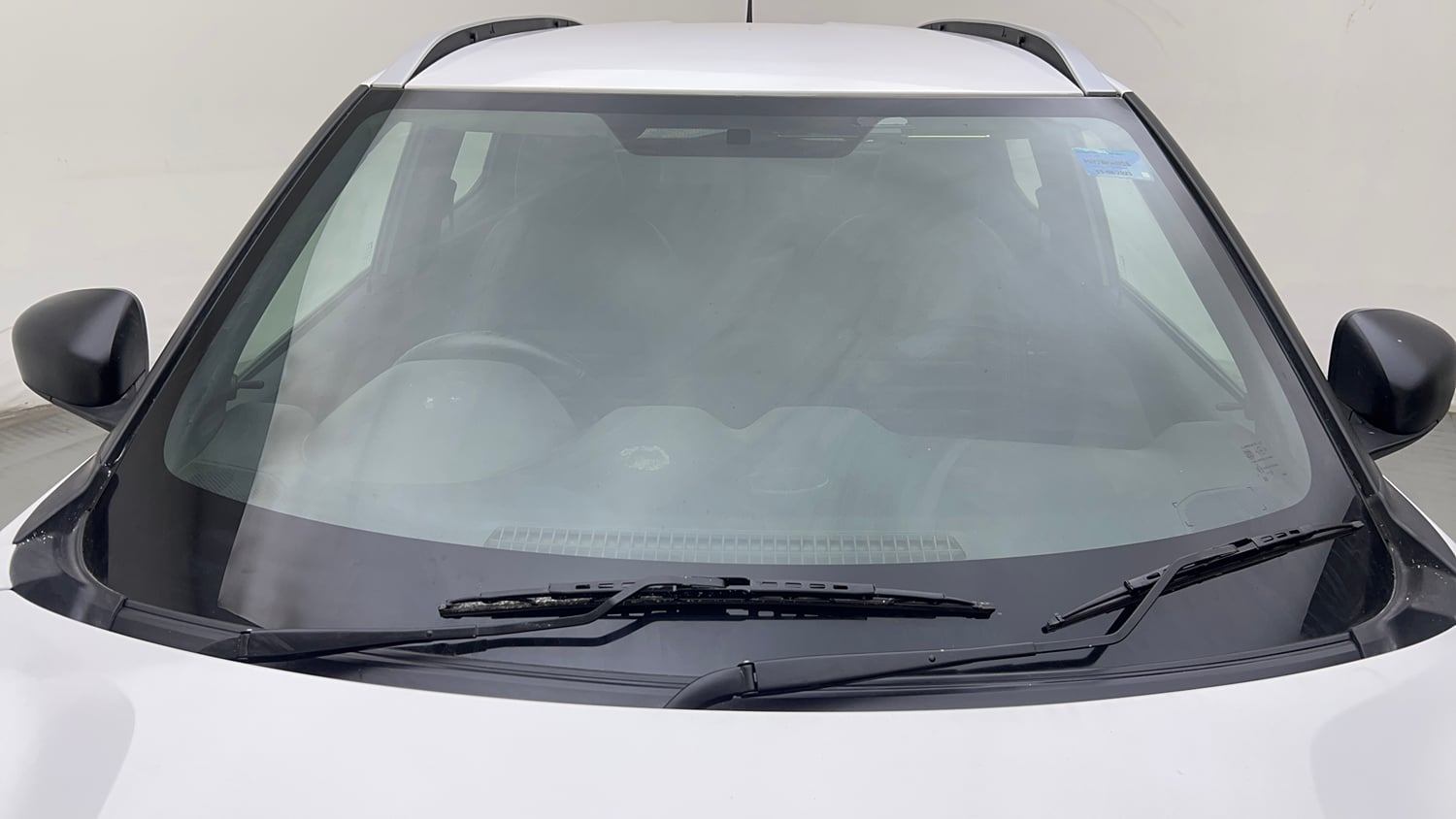 Used 2023 Nissan Magnite XE Petrol Manual exterior FRONT WINDSHIELD VIEW