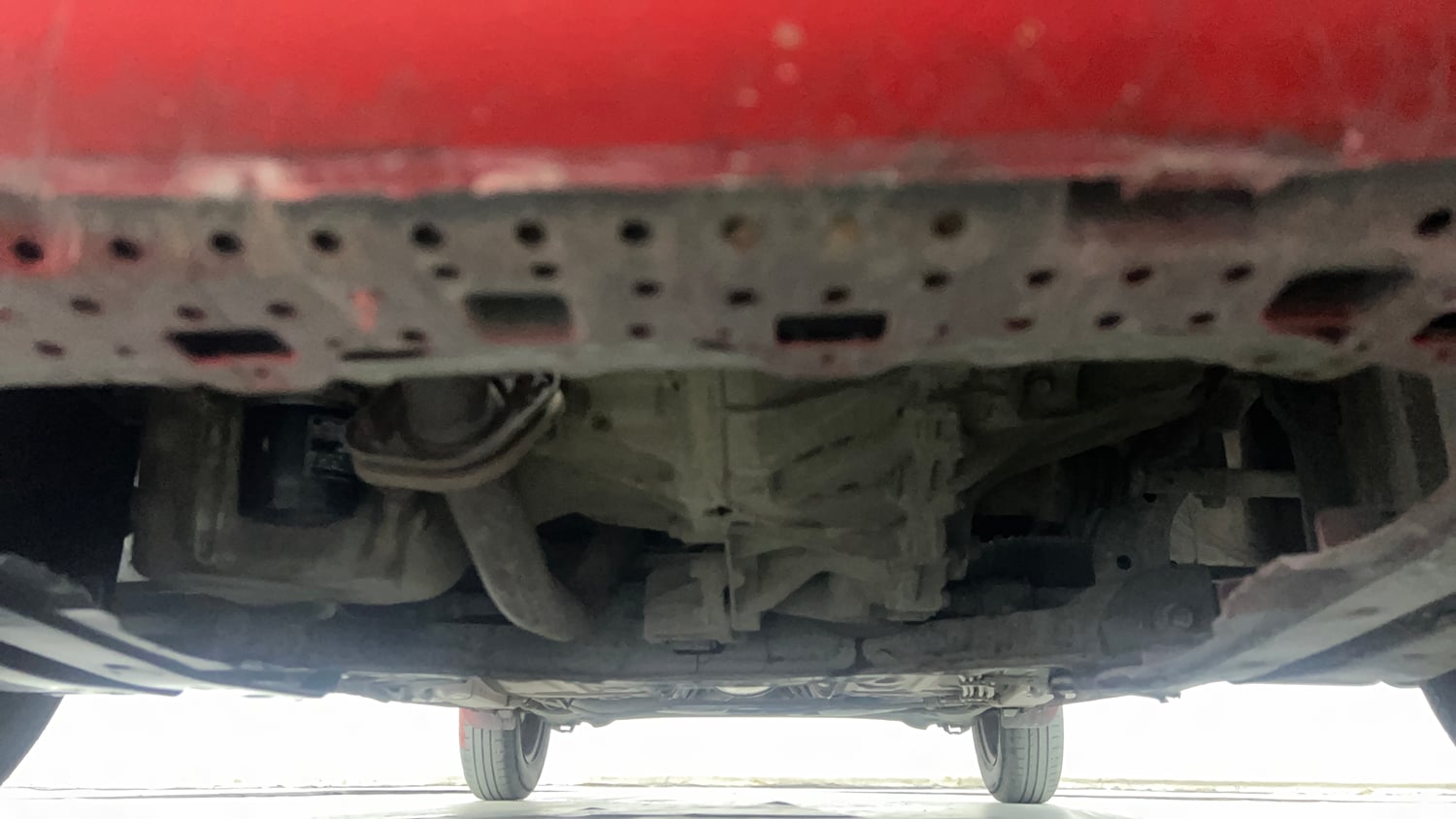 Used 2019 Maruti Suzuki Swift VXi AMT Petrol Automatic extra FRONT LEFT UNDERBODY VIEW