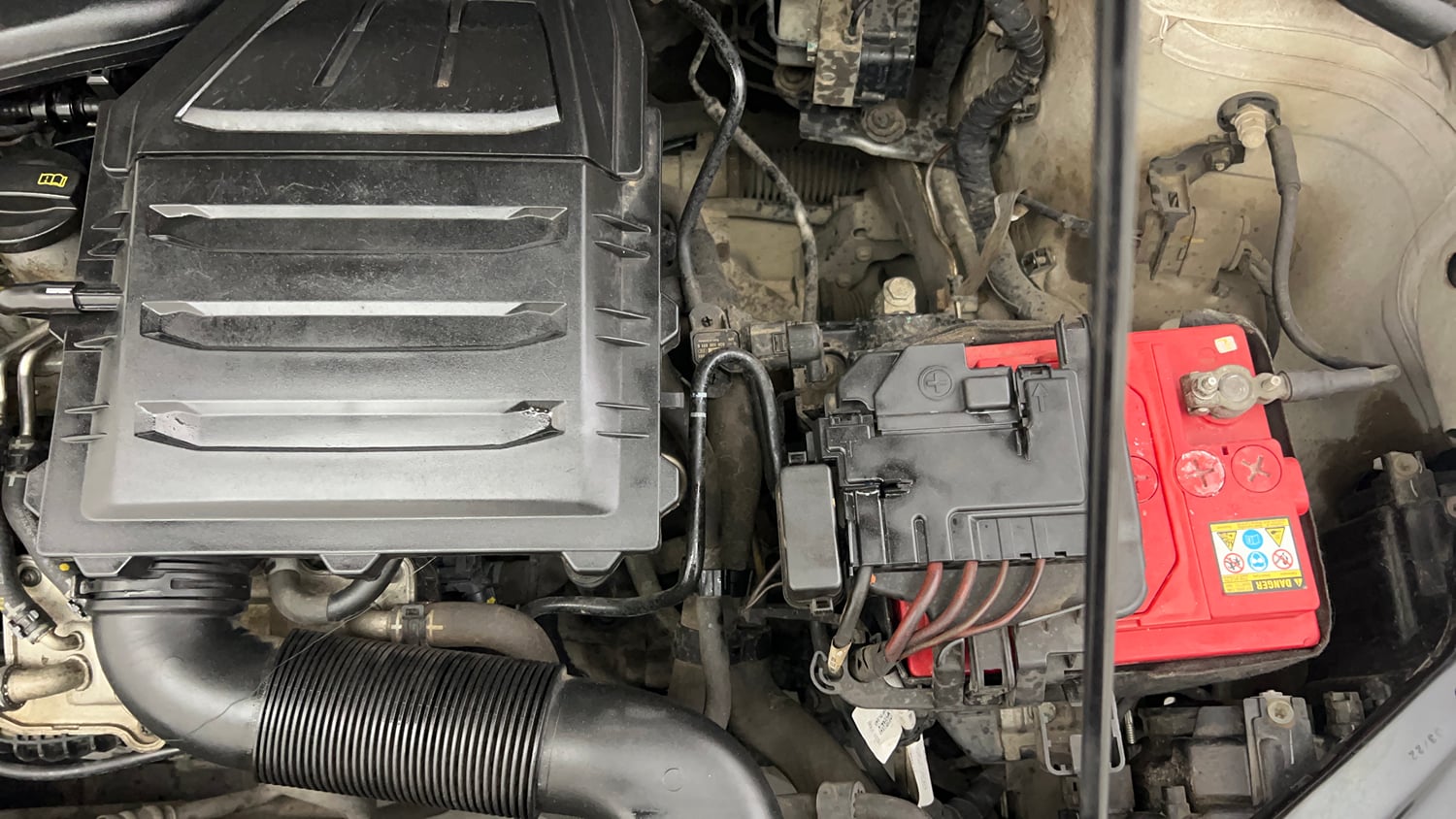 Used 2022 Volkswagen Vento Highline 1.0L TSI Petrol Manual engine ENGINE LEFT SIDE VIEW
