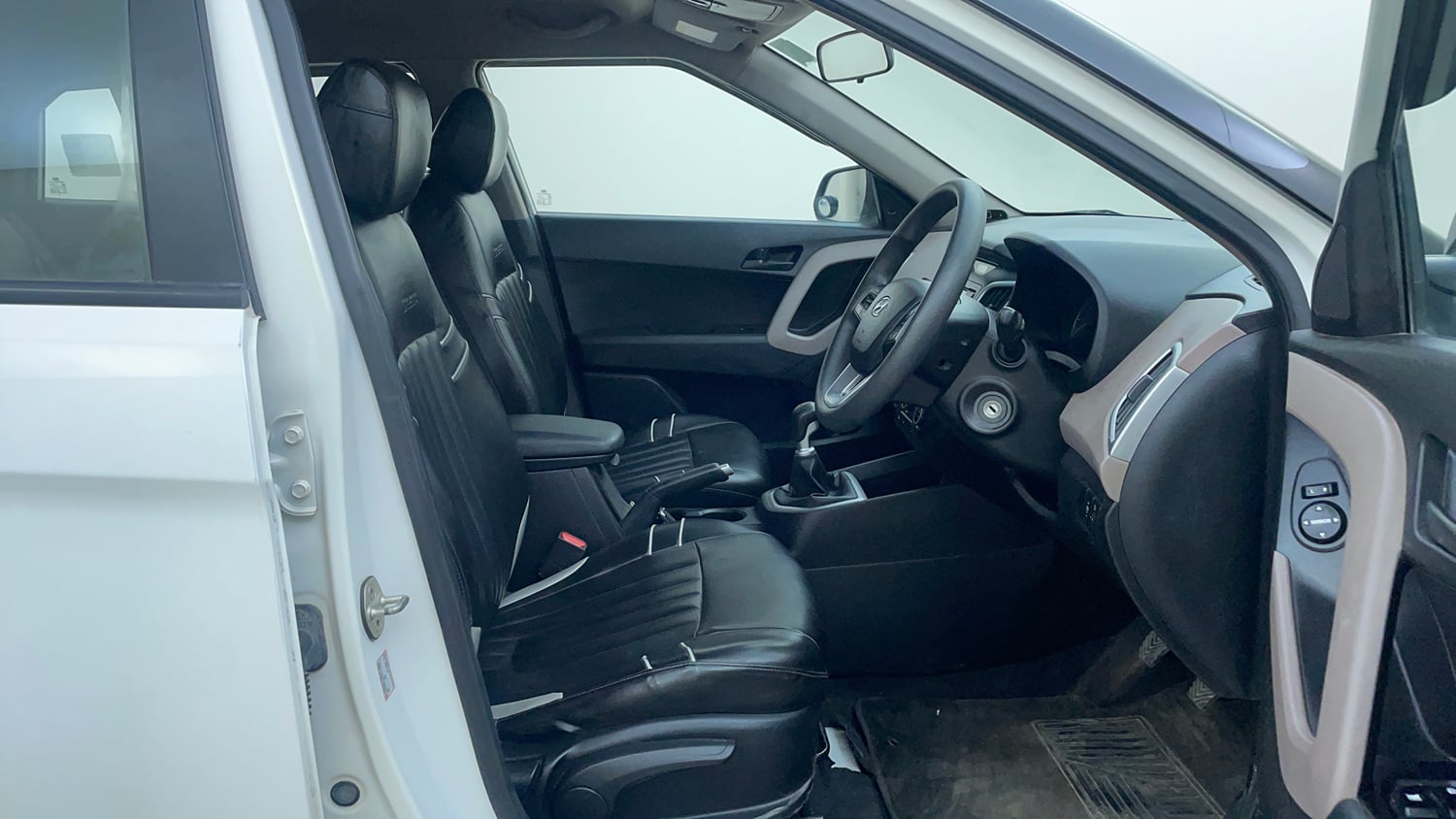 Used 2018 Hyundai Creta E Plus 1.6 Petrol Petrol Manual interior RIGHT SIDE FRONT DOOR CABIN VIEW