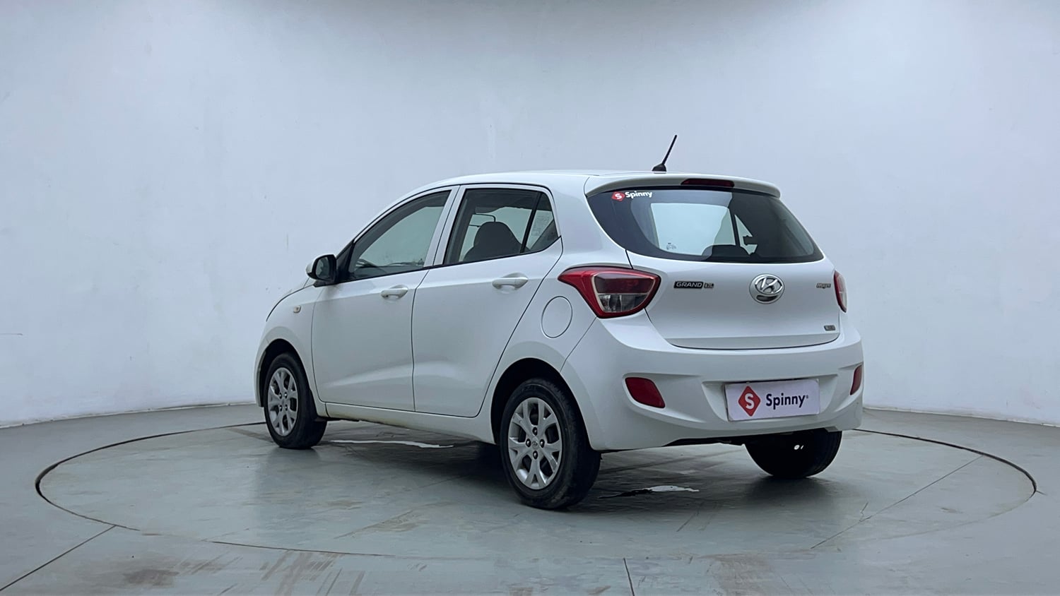 Used 2013 Hyundai Grand i10 Magna 1.2 Kappa VTVT Petrol Manual exterior LEFT REAR CORNER VIEW