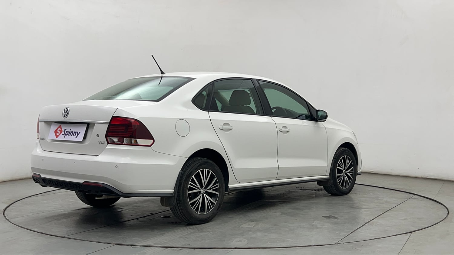 Used 2022 Volkswagen Vento Highline 1.0L TSI Petrol Manual exterior RIGHT REAR CORNER VIEW