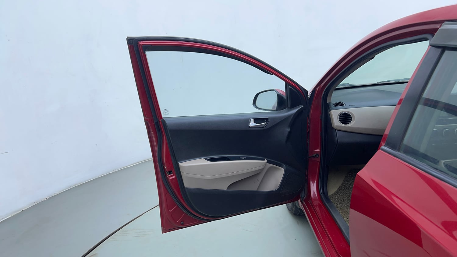 Used 2015 Hyundai Xcent SX 1.2 Petrol Manual interior LEFT FRONT DOOR OPEN VIEW