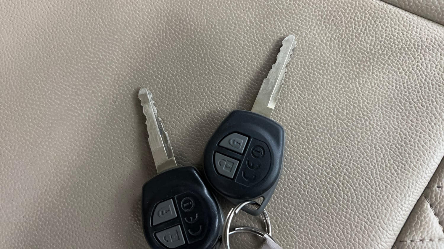 Used 2020 Maruti Suzuki Dzire VXi AMT Petrol Automatic extra CAR KEY VIEW