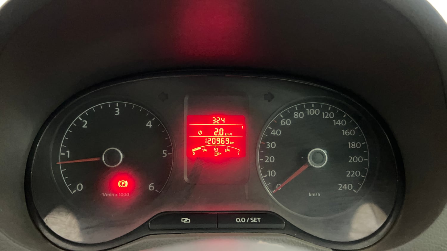 Used 2014 Volkswagen Vento Highline Diesel Diesel Manual interior CLUSTERMETER VIEW