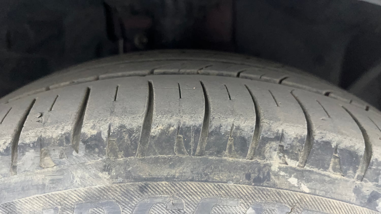 Used 2019 Ford Freestyle Titanium 1.2 Ti-VCT Petrol Manual tyres RIGHT FRONT TYRE TREAD VIEW