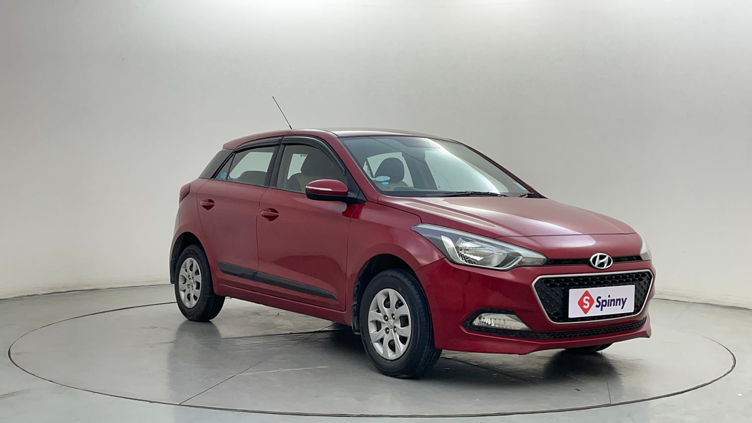 Used 2016 Hyundai Elite i20 Sportz 1.2 Petrol Manual exterior RIGHT FRONT CORNER VIEW