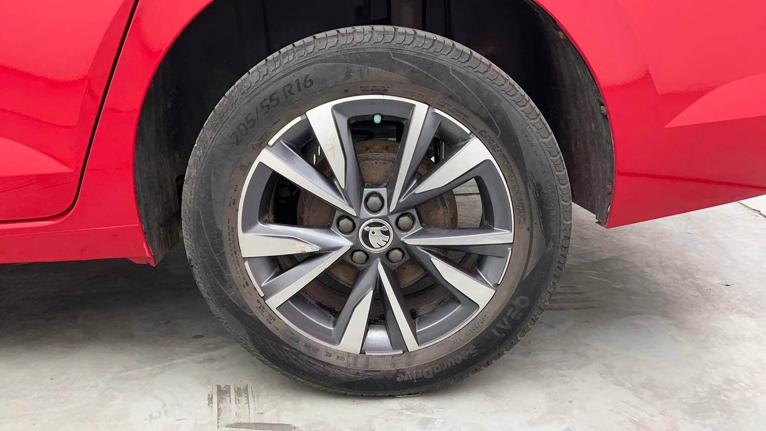Used 2022 Skoda Slavia Style 1.0L TSI AT Petrol Automatic tyres LEFT REAR TYRE RIM VIEW