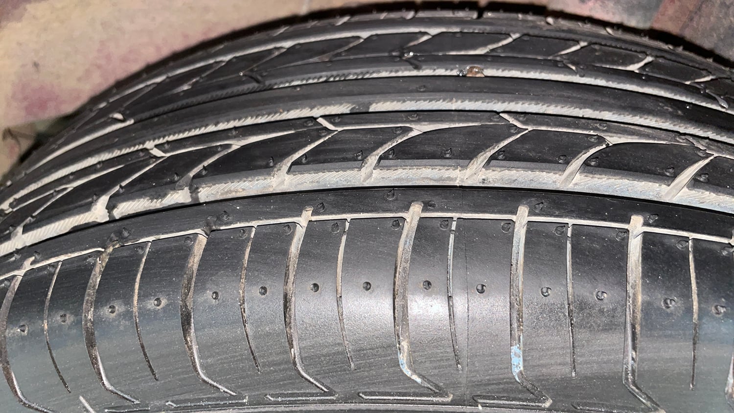Used 2016 Hyundai Elite i20 Sportz 1.2 Petrol Manual tyres LEFT REAR TYRE TREAD VIEW