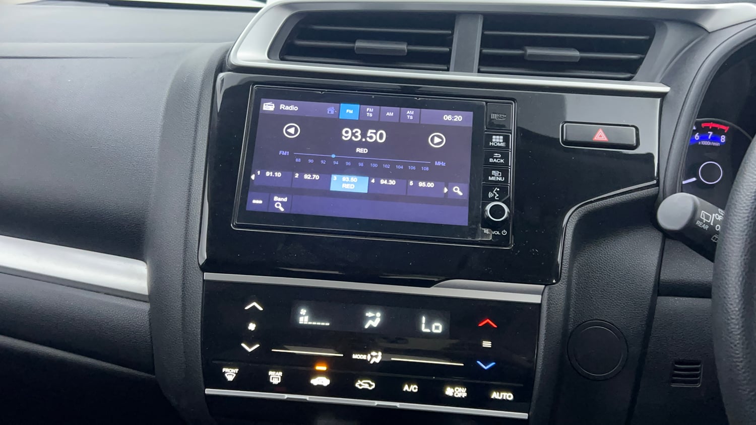 Used 2019 Honda WR-V VX MT Petrol Petrol Manual interior MUSIC SYSTEM & AC CONTROL VIEW