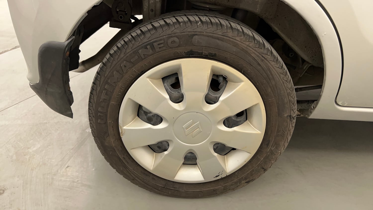 Used 2015 Maruti Suzuki Alto K10 VXi Petrol Manual tyres RIGHT REAR TYRE RIM VIEW
