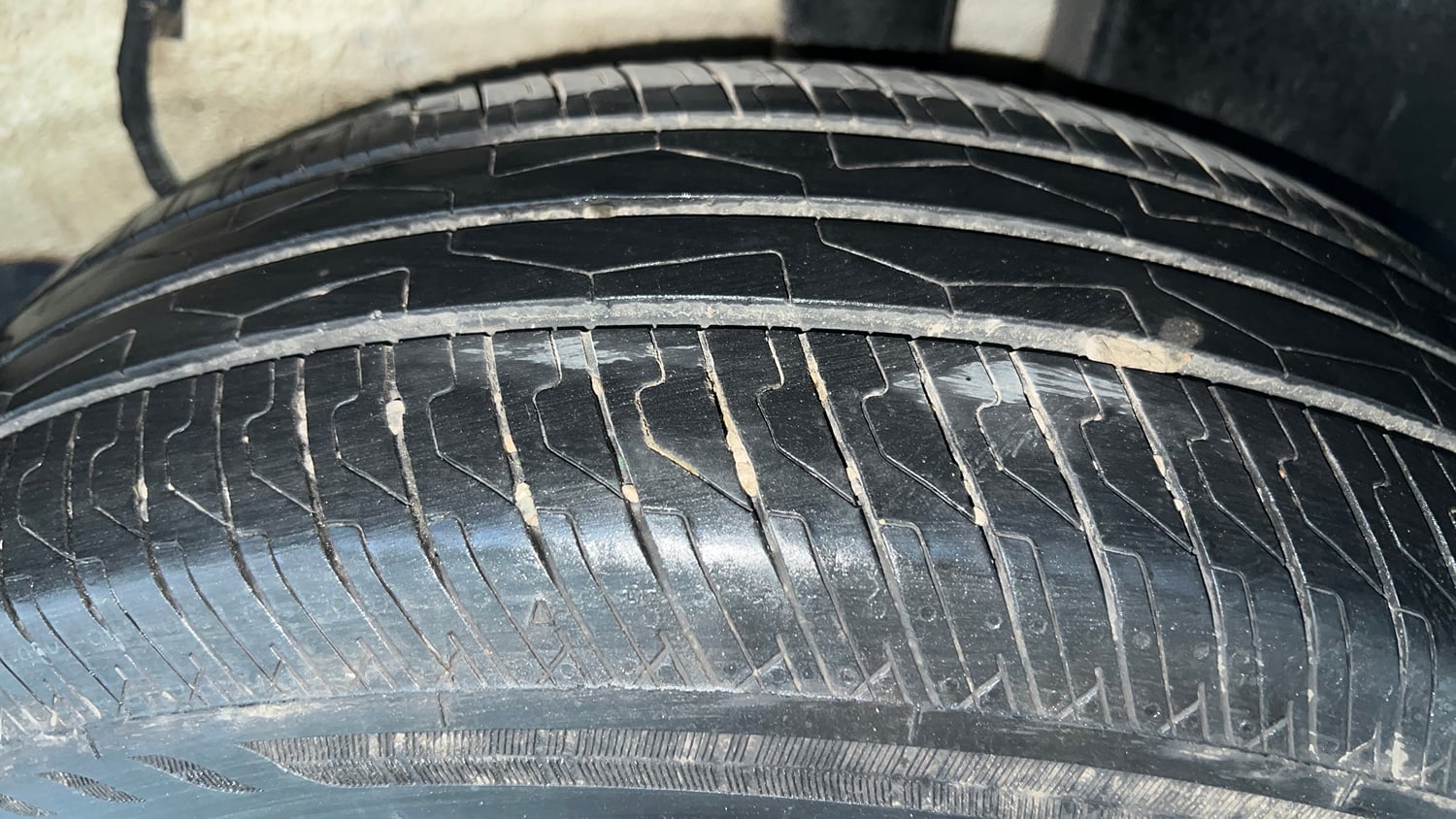 Used 2025 Tata Punch Pure CNG Cng Manual tyres LEFT REAR TYRE TREAD VIEW