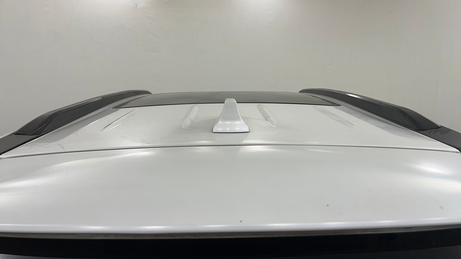 Used 2022 Mahindra XUV700 AX 7 Petrol AT 7 STR Petrol Automatic exterior EXTERIOR ROOF VIEW