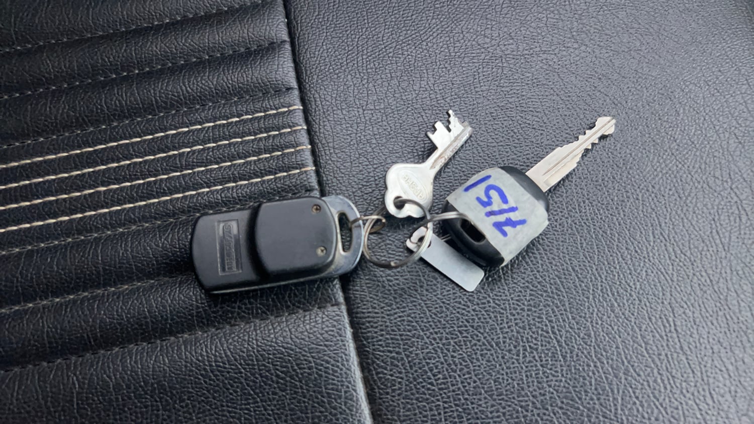 Used 2015 Maruti Suzuki Swift LXi Petrol Manual extra CAR KEY VIEW