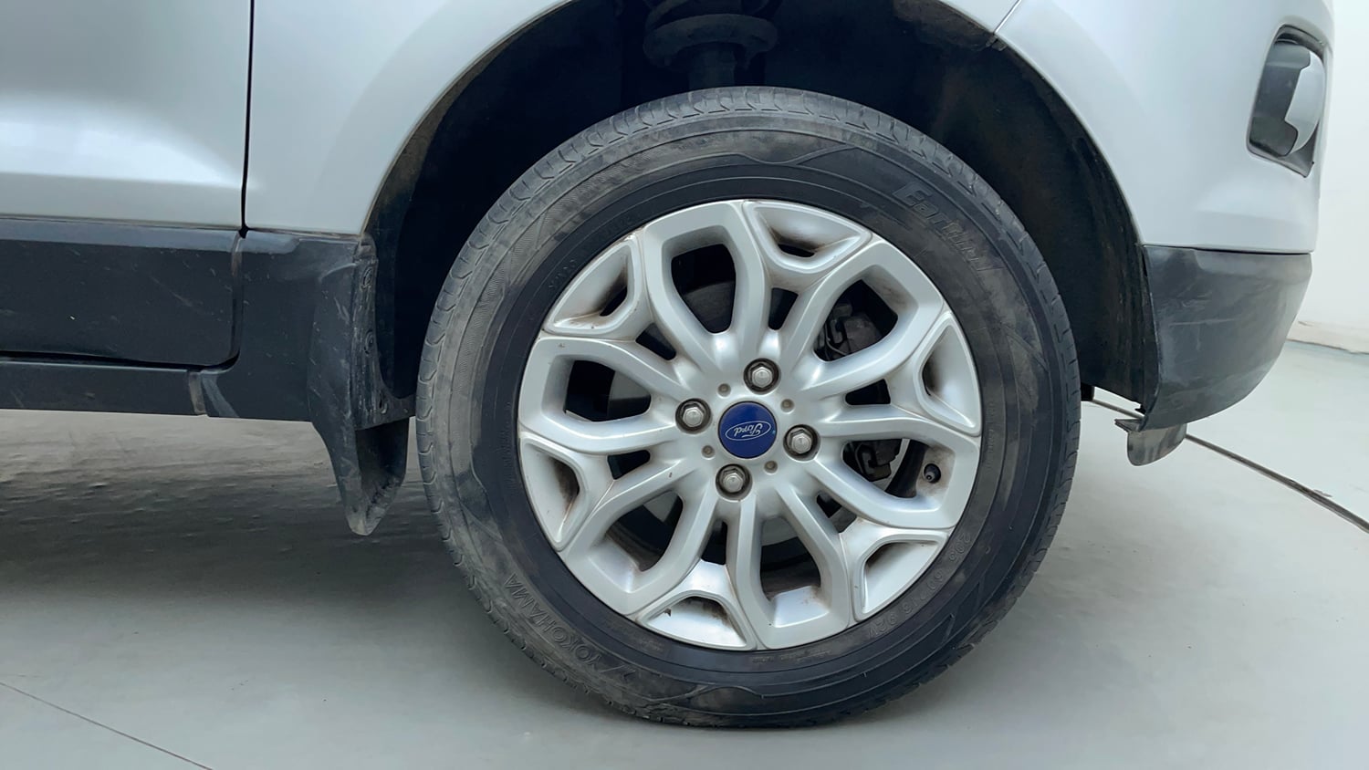 Used 2017 Ford EcoSport Titanium 1.5L TDCi Diesel Manual tyres RIGHT FRONT TYRE RIM VIEW