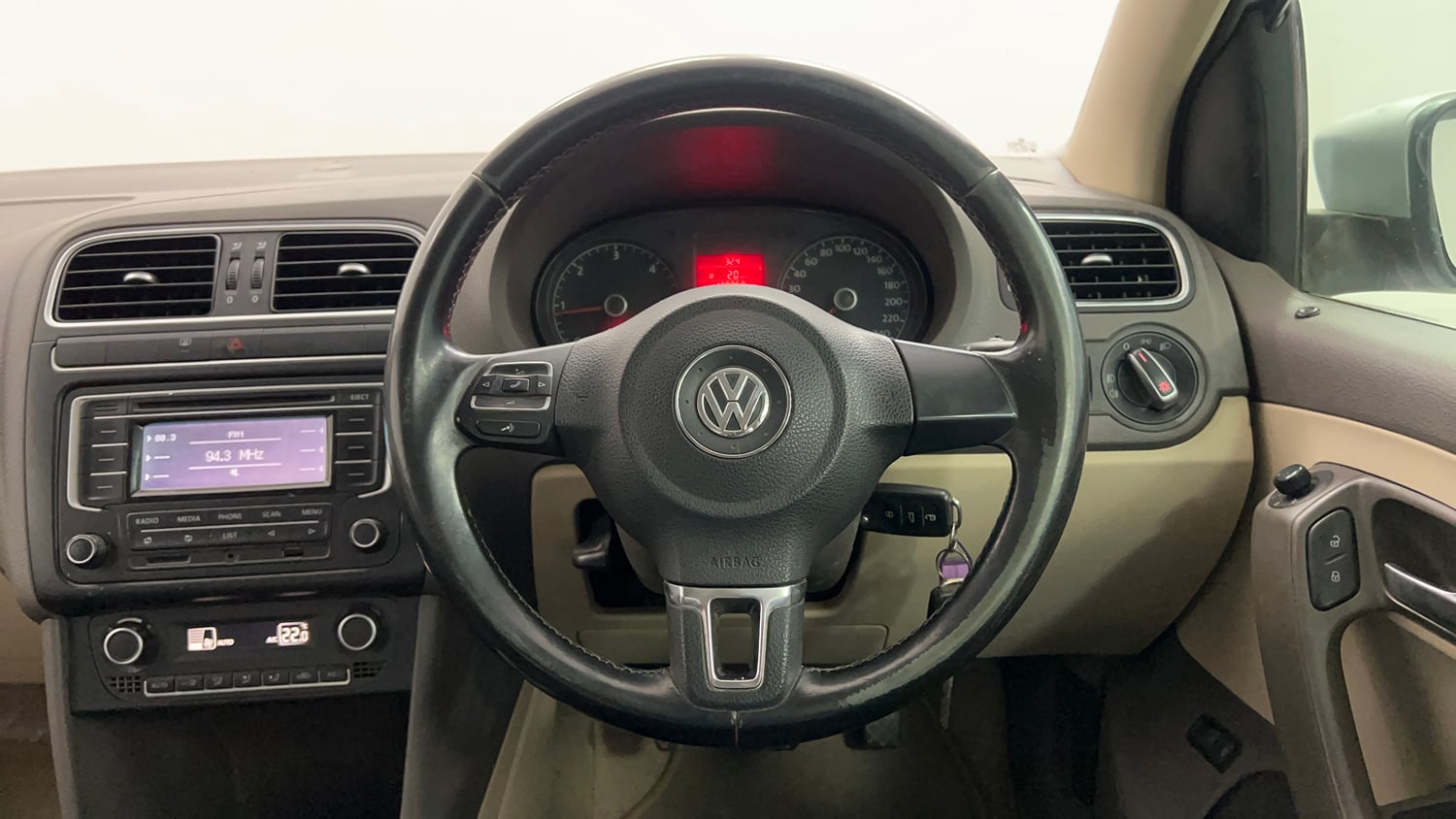 Used 2014 Volkswagen Vento Highline Diesel Diesel Manual interior STEERING VIEW