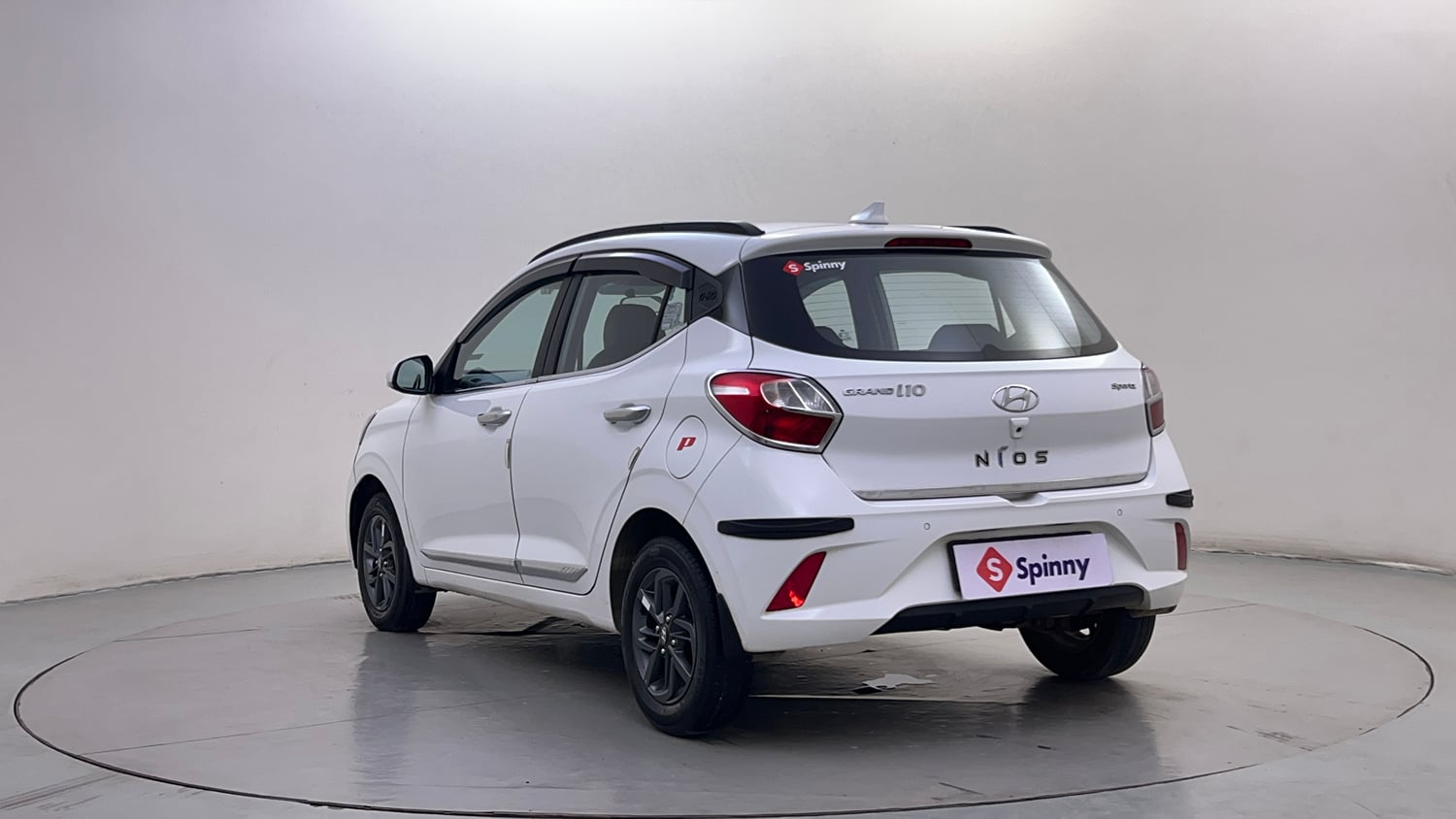 Used 2022 Hyundai Grand i10 Nios Sportz 1.2 Kappa VTVT Petrol Manual exterior LEFT REAR CORNER VIEW