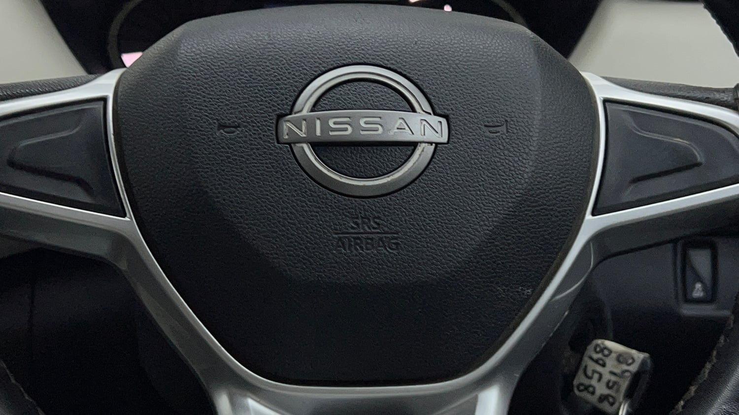 Used 2023 Nissan Magnite XE Petrol Manual top_features Airbags