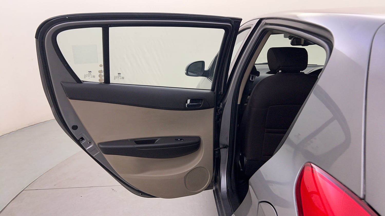 Used 2014 Hyundai i20 Sportz 1.2 Petrol Manual interior LEFT REAR DOOR OPEN VIEW