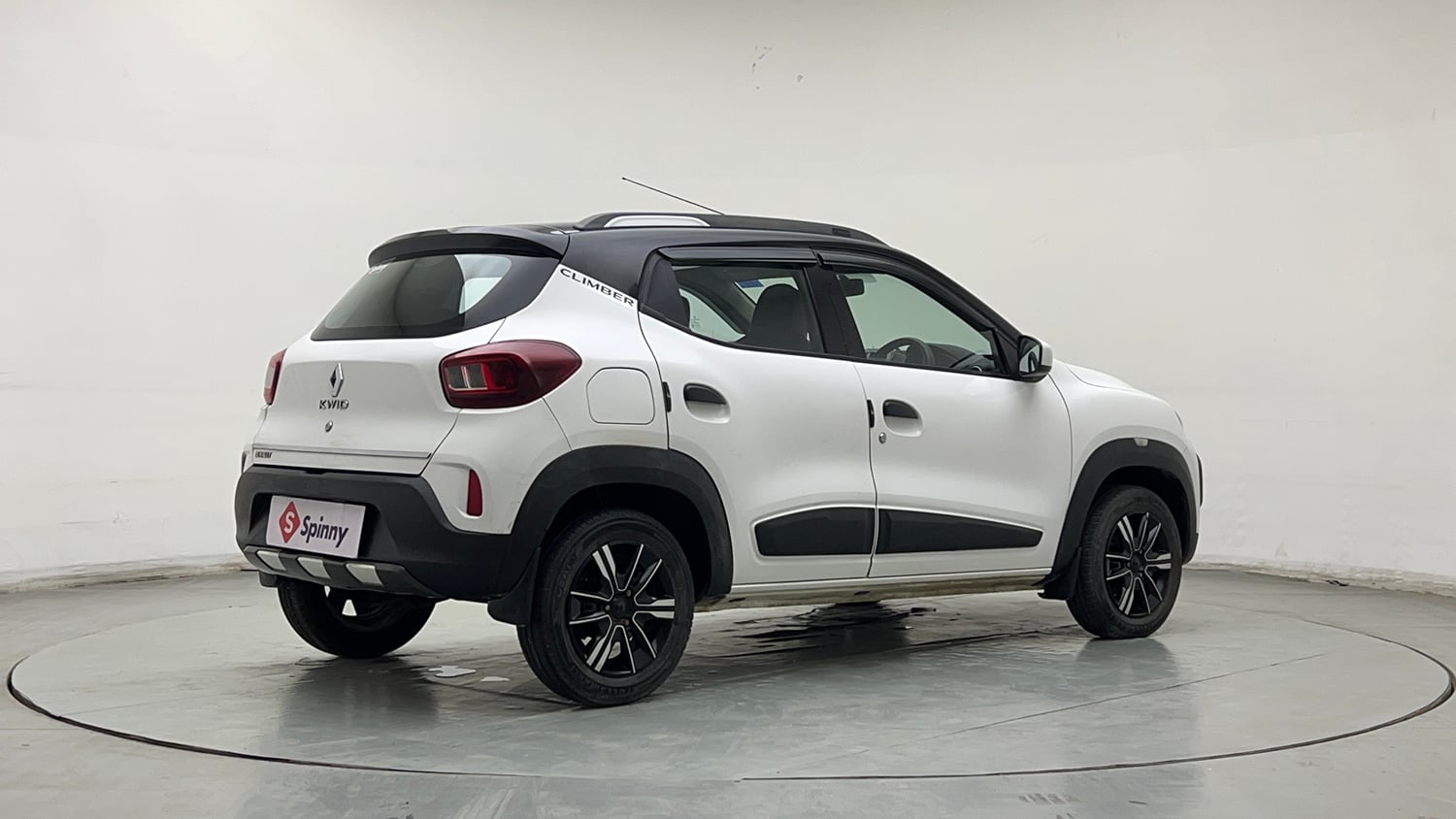 Used 2022 Renault Kwid Climber Dual Tone Petrol Manual exterior RIGHT REAR CORNER VIEW