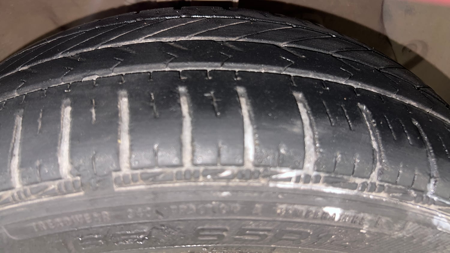 Used 2016 Hyundai Grand i10 Asta AT 1.2 Kappa VTVT (O) Petrol Automatic tyres RIGHT FRONT TYRE TREAD VIEW