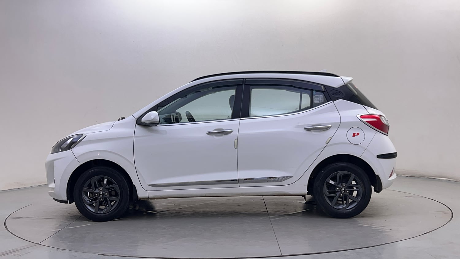 Used 2022 Hyundai Grand i10 Nios Sportz 1.2 Kappa VTVT Petrol Manual exterior LEFT SIDE VIEW