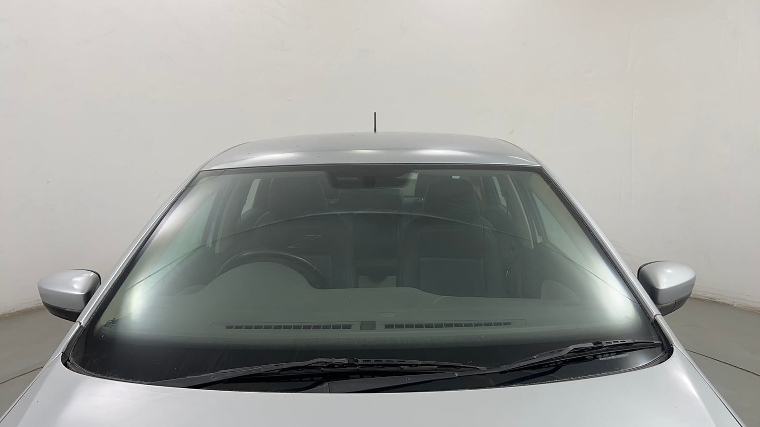 Used 2014 Volkswagen Vento Highline Diesel Diesel Manual exterior FRONT WINDSHIELD VIEW