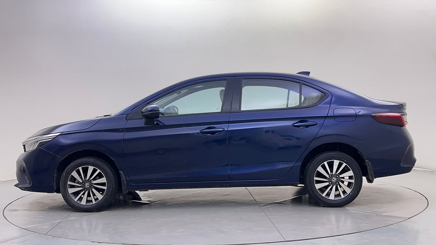 Used 2023 Honda City V Petrol MT Petrol Manual exterior LEFT SIDE VIEW