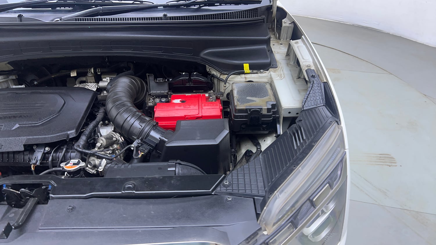 Used 2022 Hyundai Alcazar Signature (O) 6 STR 1.5 Diesel AT Diesel Automatic engine ENGINE LEFT SIDE VIEW