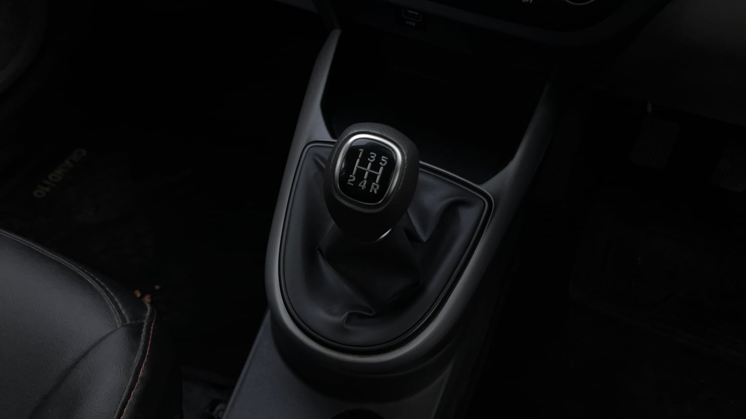Used 2022 Hyundai Grand i10 Nios Sportz 1.2 Kappa VTVT Petrol Manual interior GEAR  KNOB VIEW