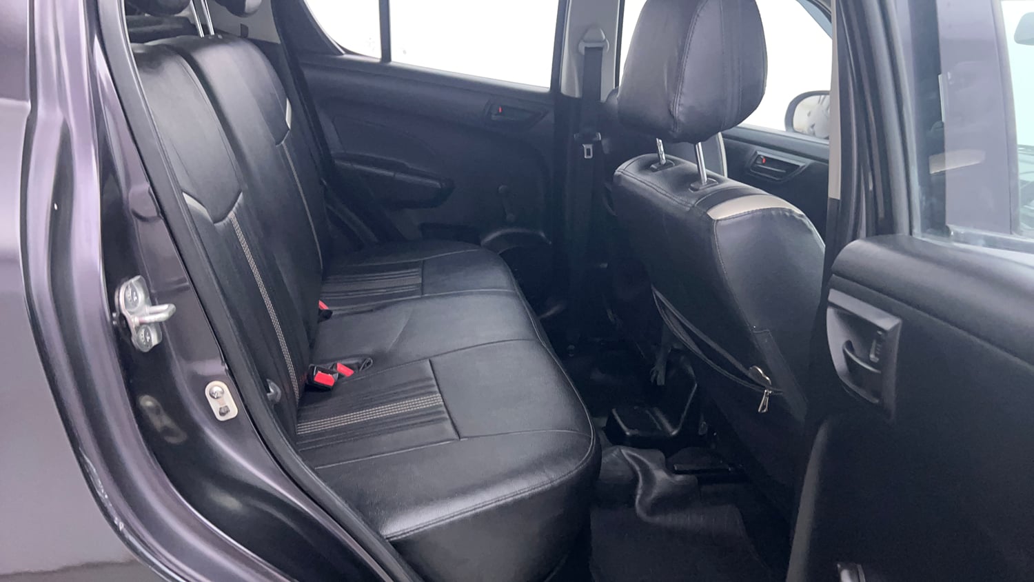 Used 2015 Maruti Suzuki Swift LXi Petrol Manual interior RIGHT SIDE REAR DOOR CABIN VIEW