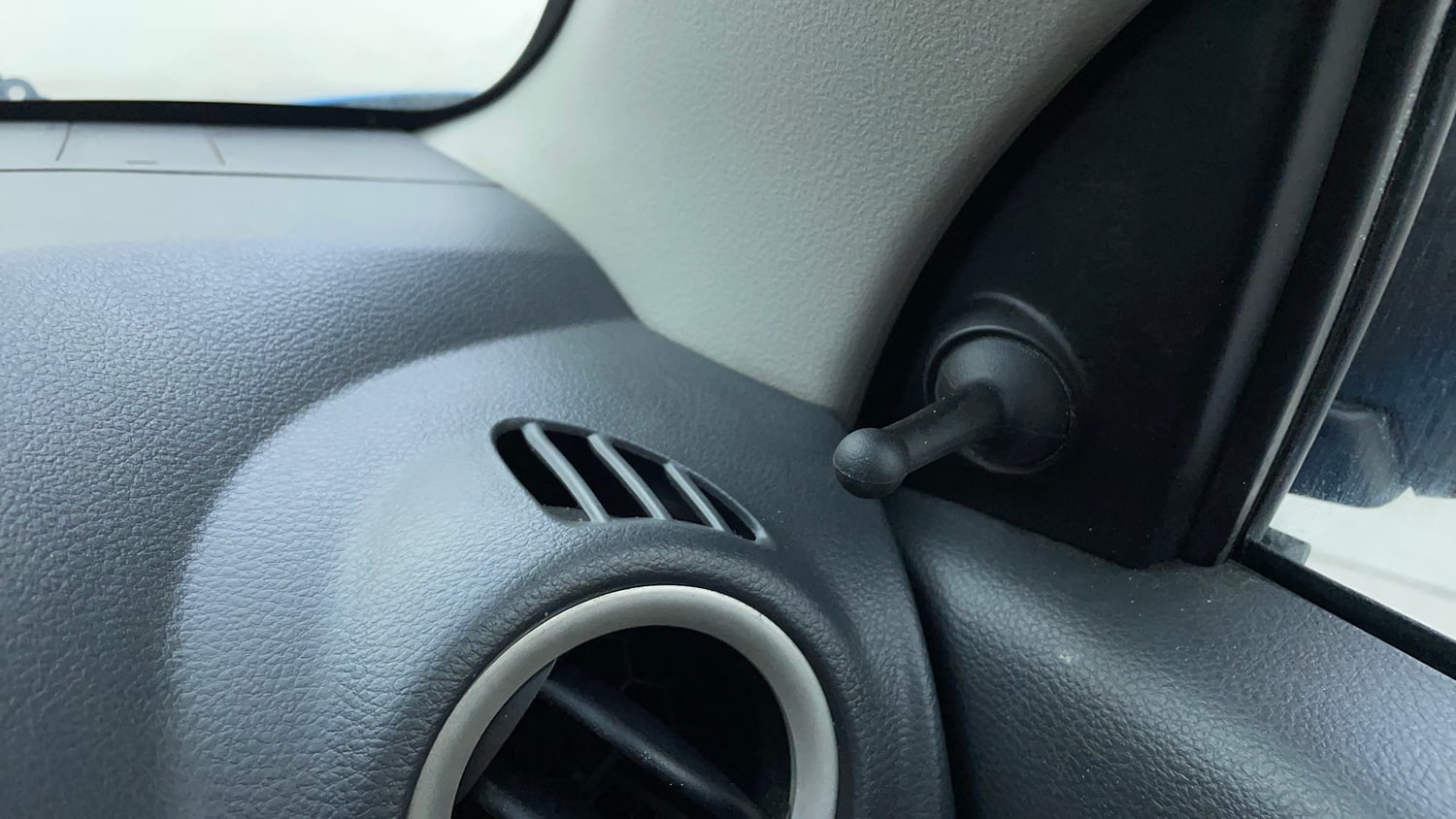 Used 2016 Maruti Suzuki Alto K10 VXi AMT Petrol Automatic top_features Adjustable ORVM