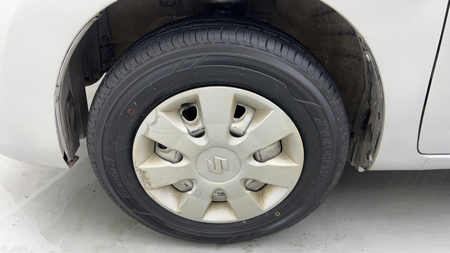 Used 2015 Maruti Suzuki Wagon R LXI Petrol Manual tyres LEFT FRONT TYRE RIM VIEW