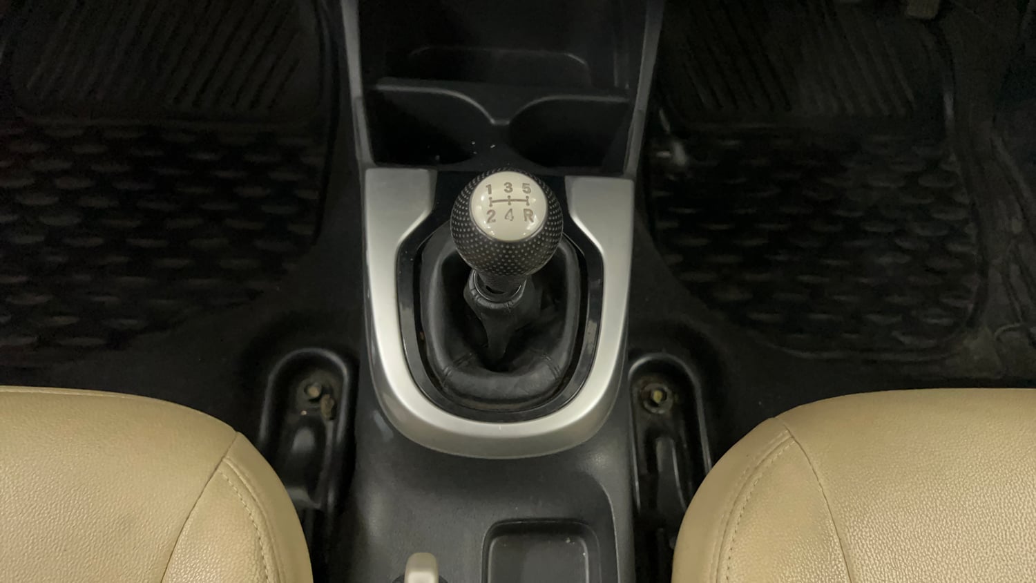 Used 2015 Honda Jazz SV Petrol Petrol Manual interior GEAR  KNOB VIEW