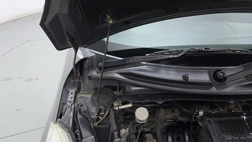 Used 2015 Maruti Suzuki Swift LXi Petrol Manual engine ENGINE RIGHT SIDE HINGE & APRON VIEW