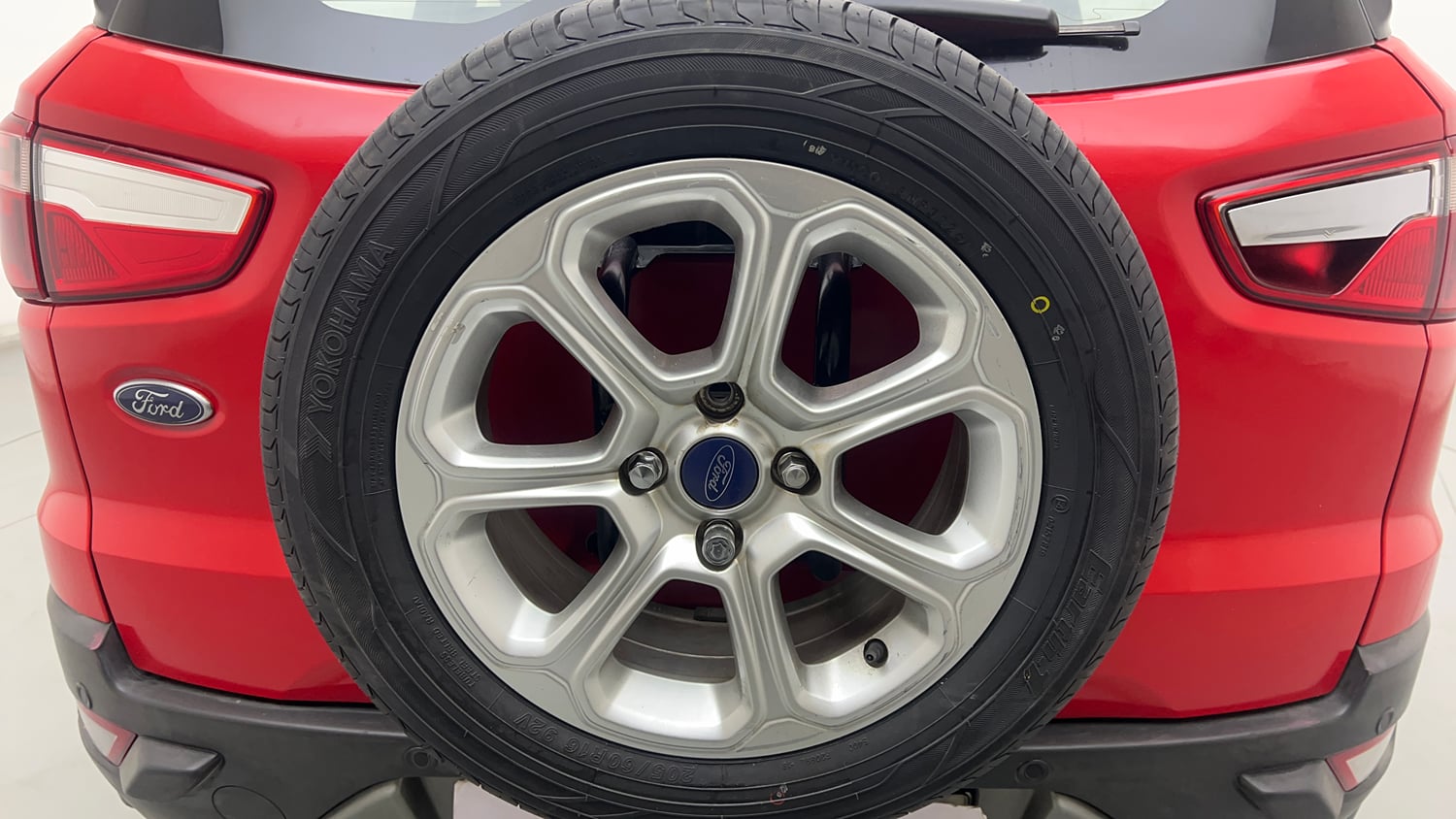 Used 2018 Ford EcoSport Titanium + 1.5L TDCi Diesel Manual tyres SPARE TYRE VIEW