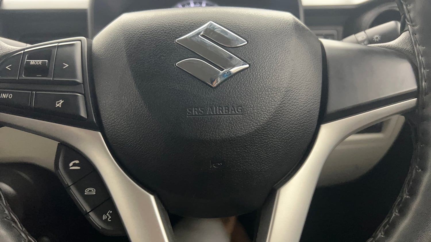 Used 2023 Maruti Suzuki Ignis Zeta 1.2 MT Petrol Manual top_features Airbags