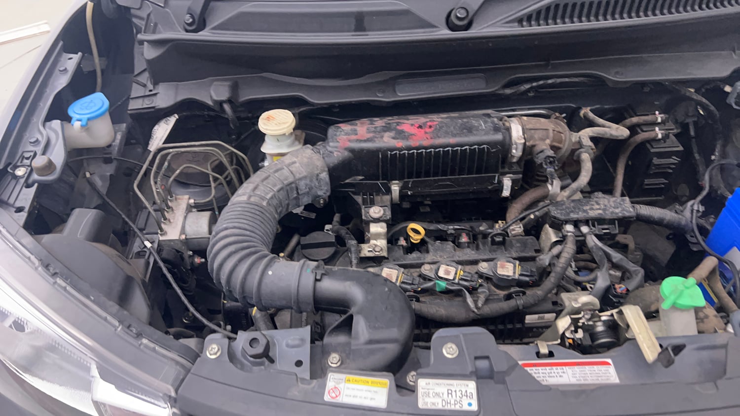 Used 2022 Maruti Suzuki S-Presso VXi (O) Petrol Manual engine ENGINE RIGHT SIDE VIEW