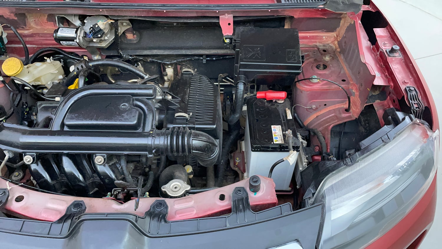 Used 2024 Renault Kwid RXL(O) 1.0 Petrol Manual engine ENGINE LEFT SIDE VIEW