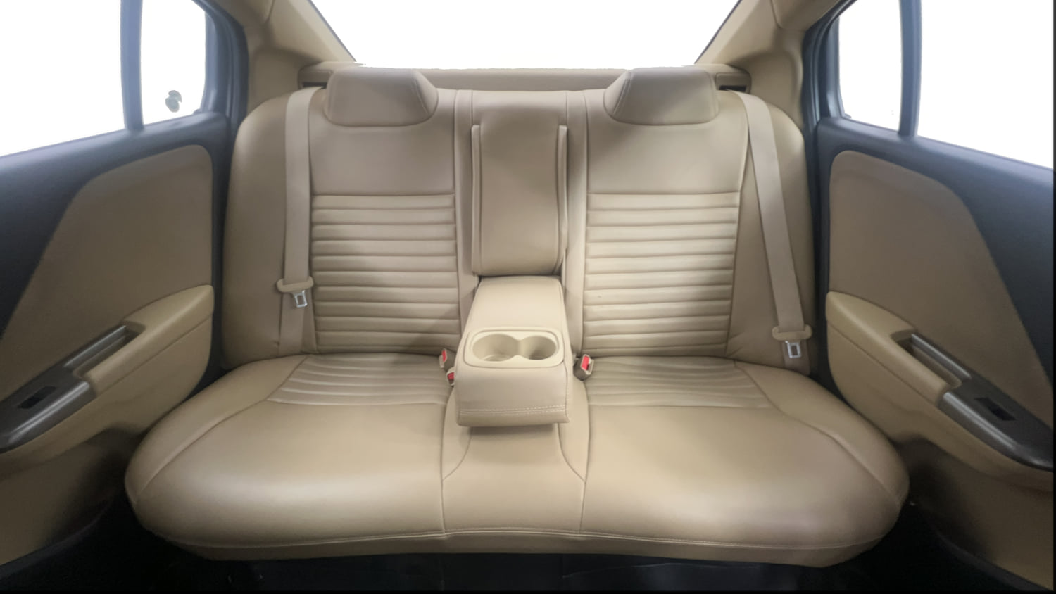 Used 2016 Honda City V Petrol Manual interior REAR SEAT CONDITION VIEW