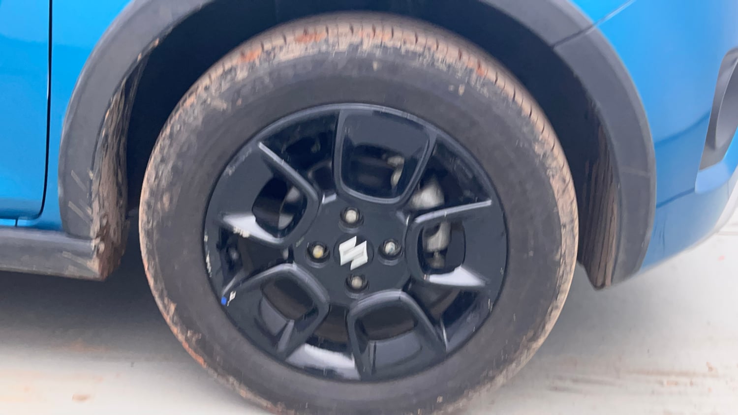 Used 2023 Maruti Suzuki Ignis Zeta 1.2 MT Petrol Manual tyres RIGHT FRONT TYRE RIM VIEW