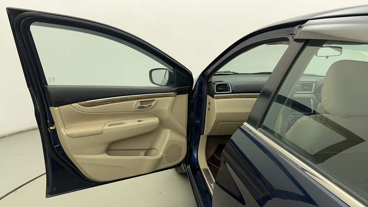 Used 2022 Maruti Suzuki Ciaz Zeta 1.5 Petrol Manual interior LEFT FRONT DOOR OPEN VIEW