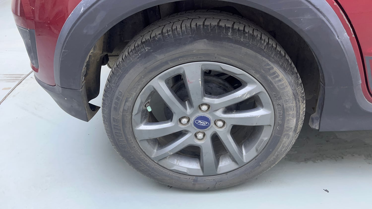 Used 2019 Ford Freestyle Titanium 1.2 Ti-VCT Petrol Manual tyres RIGHT REAR TYRE RIM VIEW