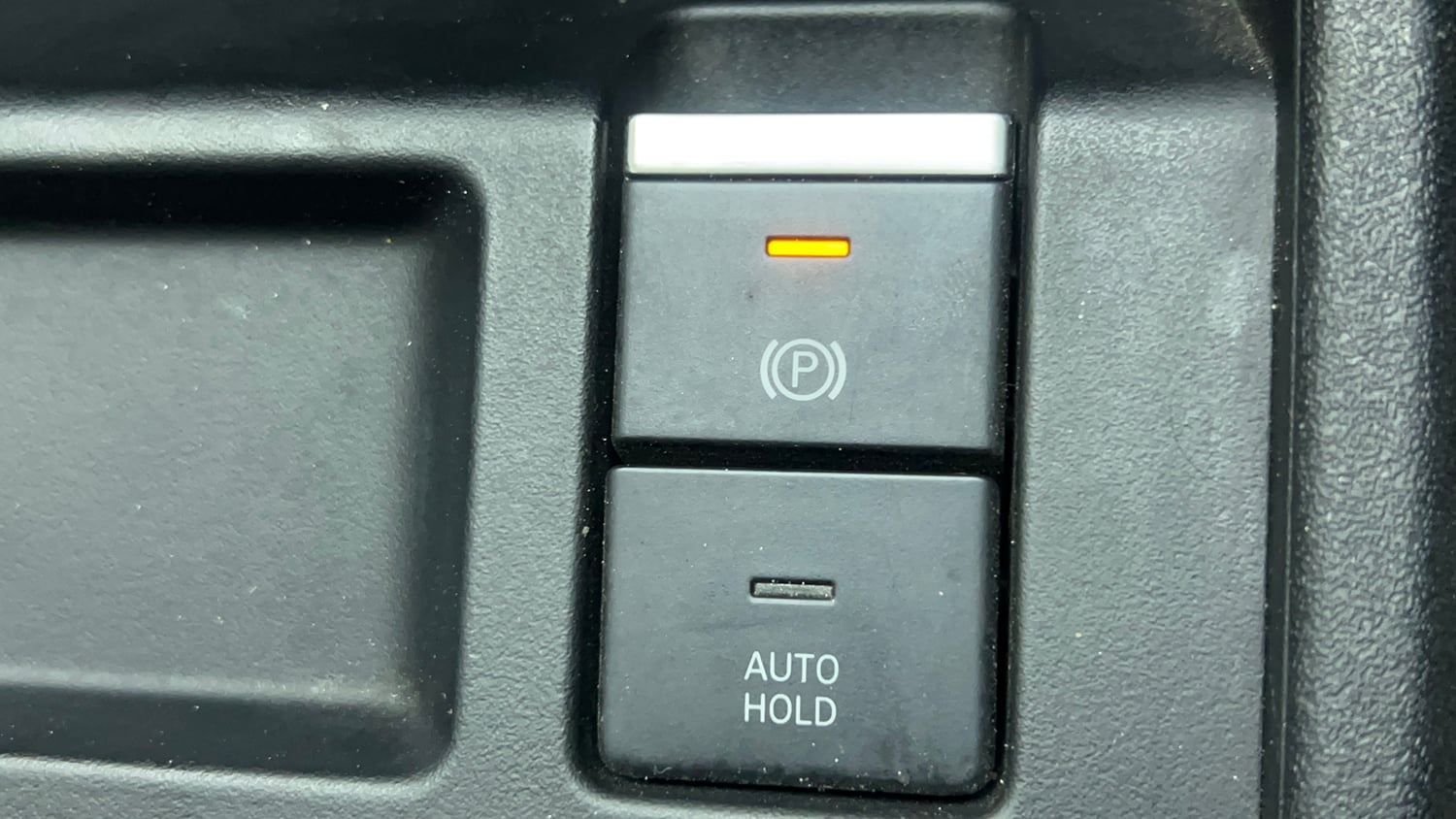 Used 2026 Tata Sierra Pure P MT Petrol Petrol Manual top_features Electronic parking brake