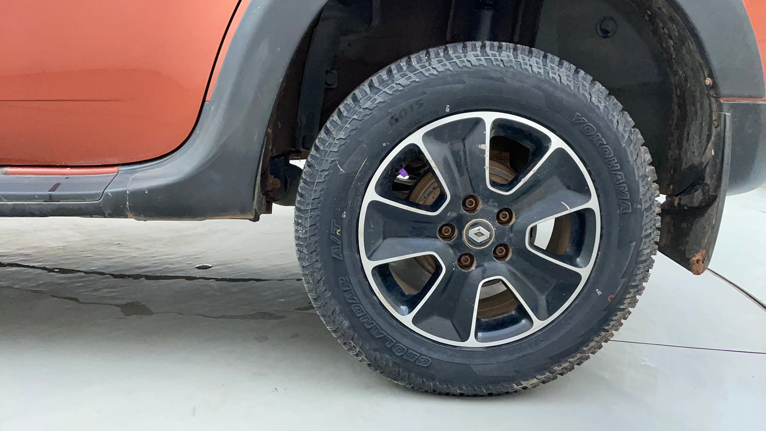 Used 2016 Renault Duster 85 PS RXS 4X2 MT Diesel Diesel Manual tyres LEFT REAR TYRE RIM VIEW
